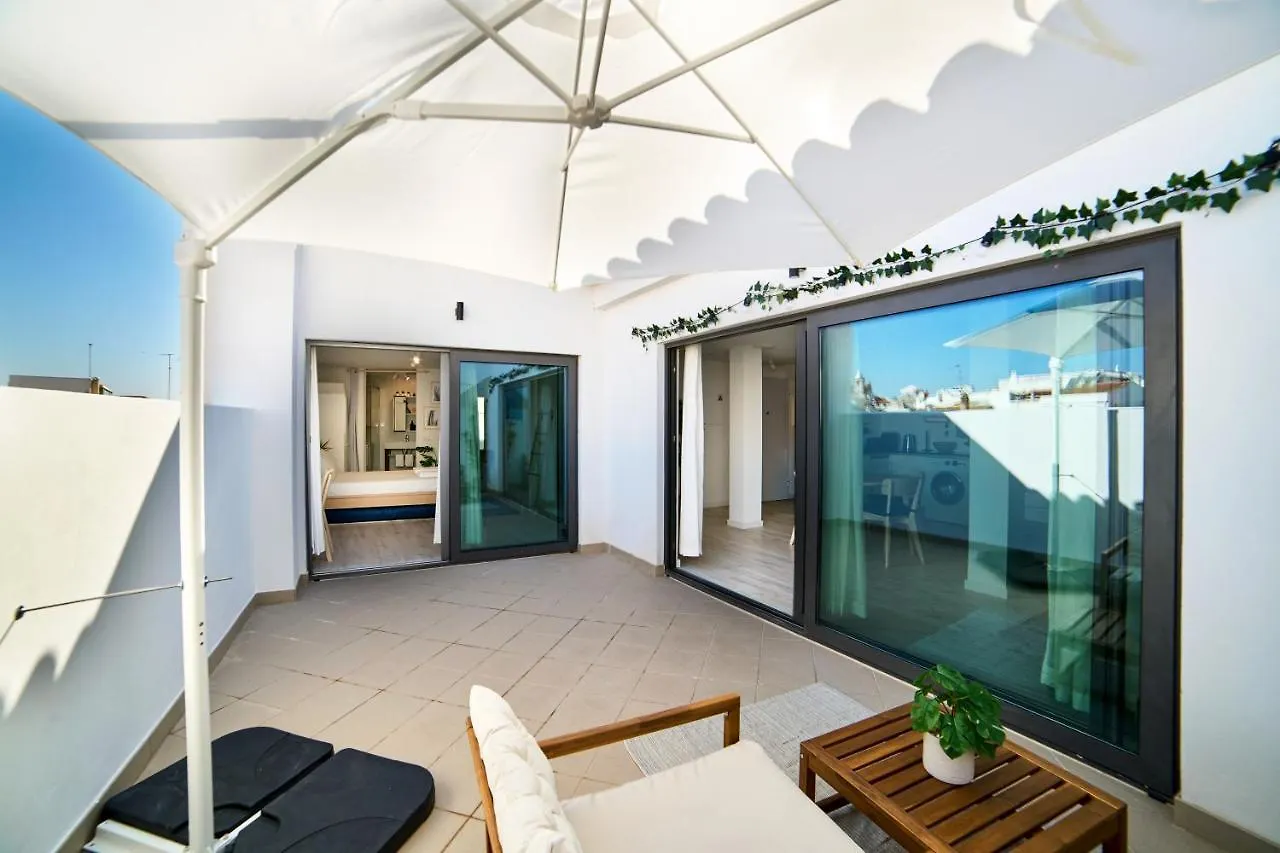 Nirvana Lagos- Roof Top 0*, Lagos